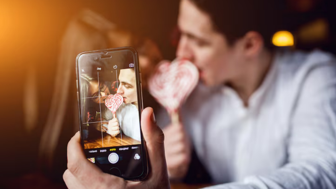 Suggerimenti per trasformare le conversazioni online in appuntamenti nella vita reale.